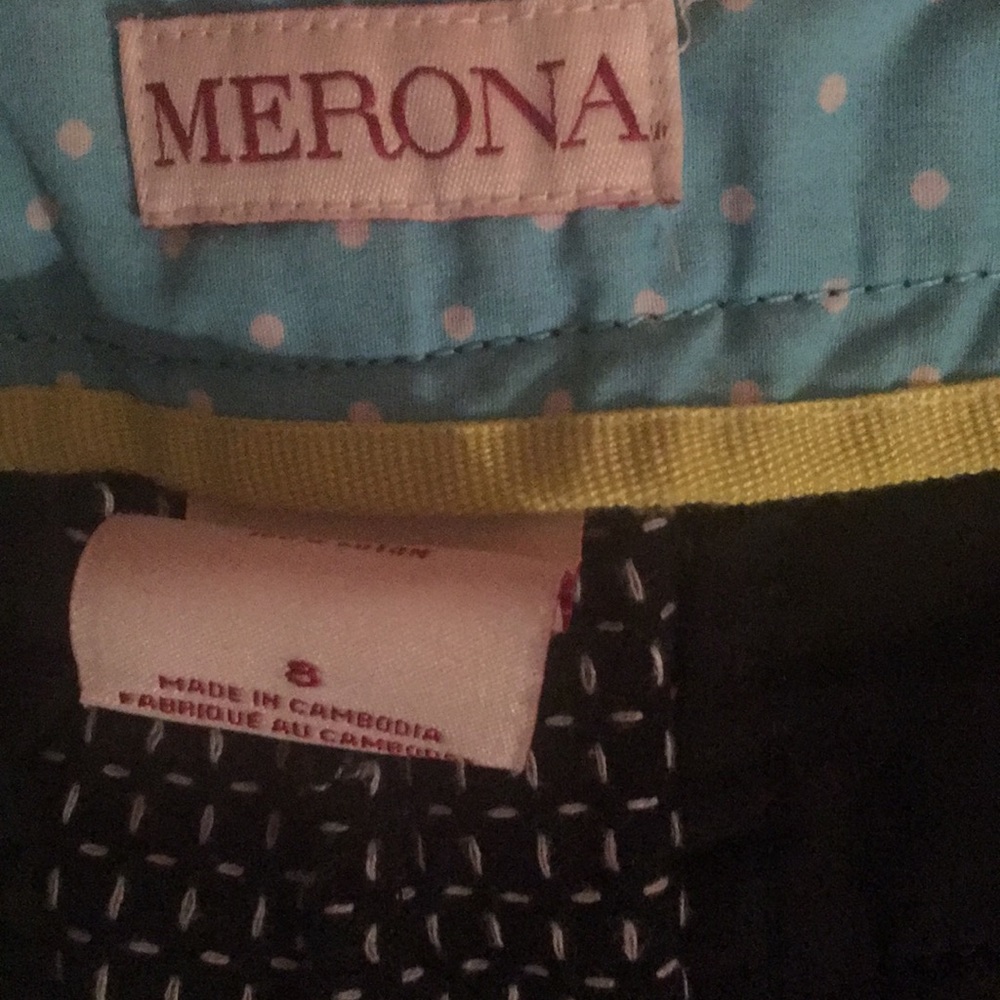 Shorts - Picture 2 of 3